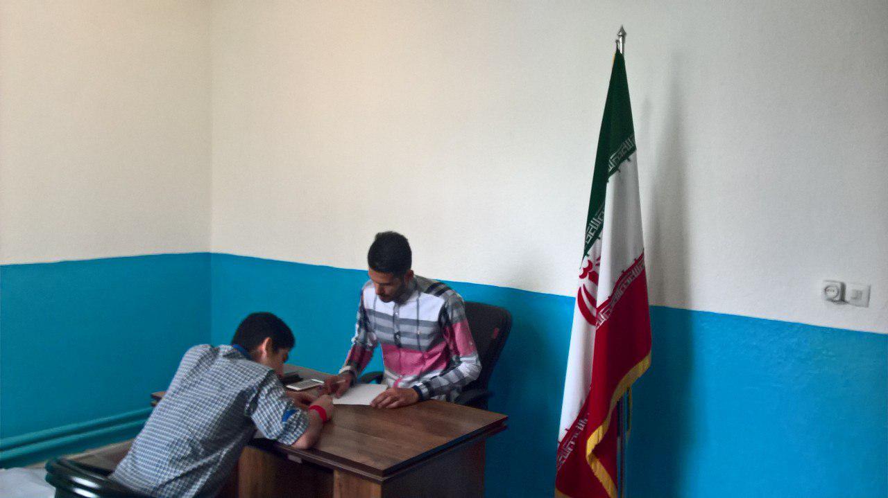 ثبت نام شورای دانش آموزی در دبیرستان پیشتازان ایران