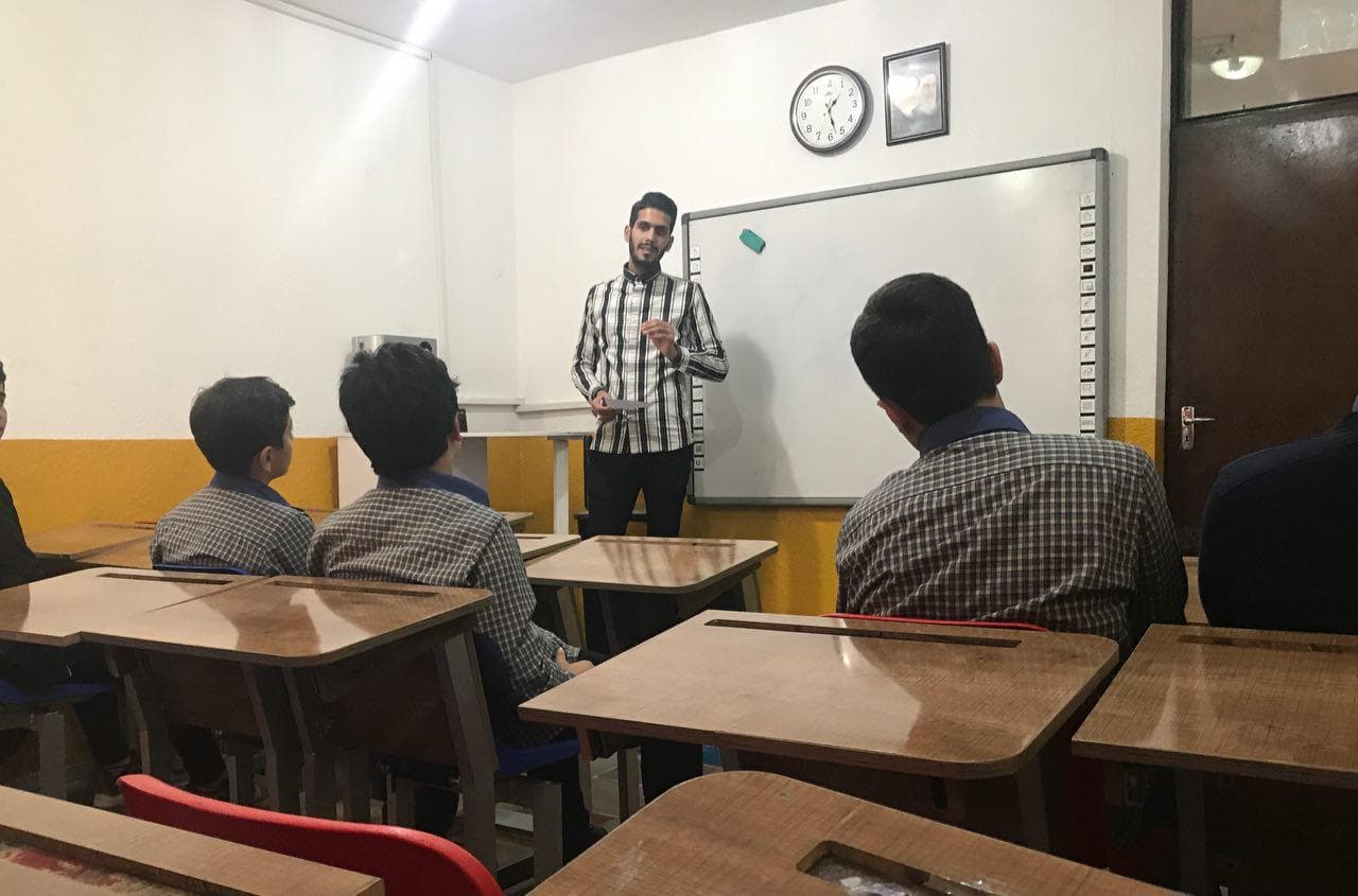 امروز جلسه نمایندگان کلاسها برگزار شد