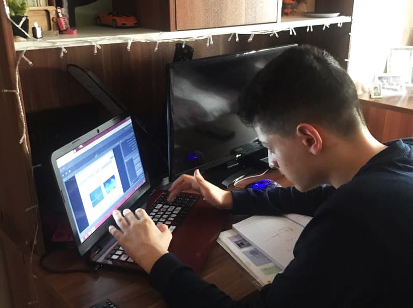 تجربه موفق برگزاری کلاس های آنلاین(وبینار) دبیرستان پیشتازان