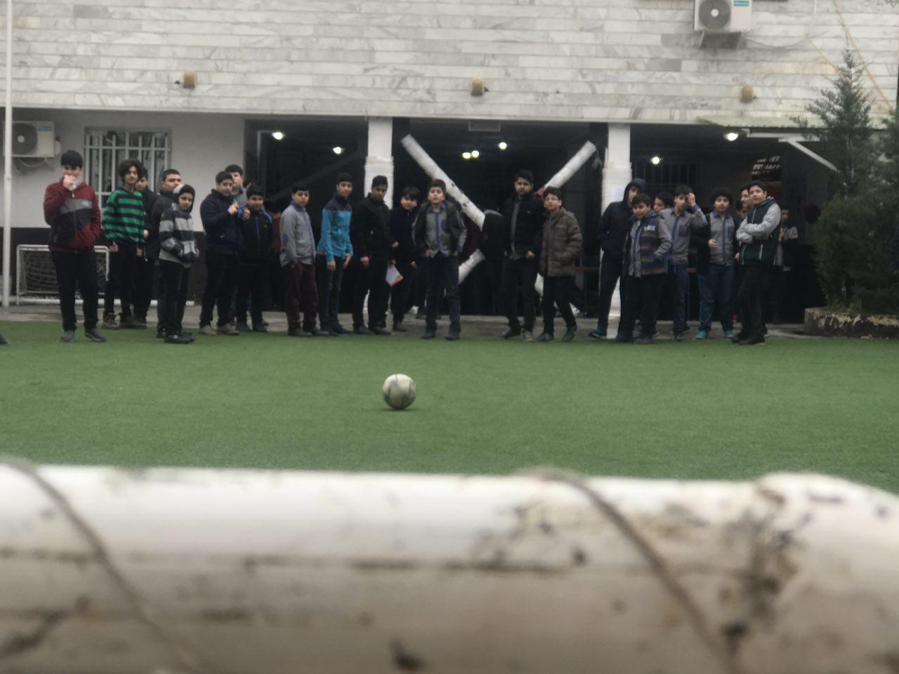 مسابقات دقت ضربه در  رشته های فوتبال و بسکتبال به مناسبت 22 بهمن